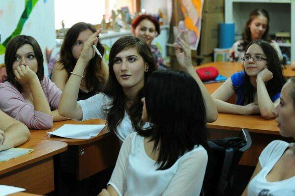 Evaluarea Naţională continuă cu proba de Matematică